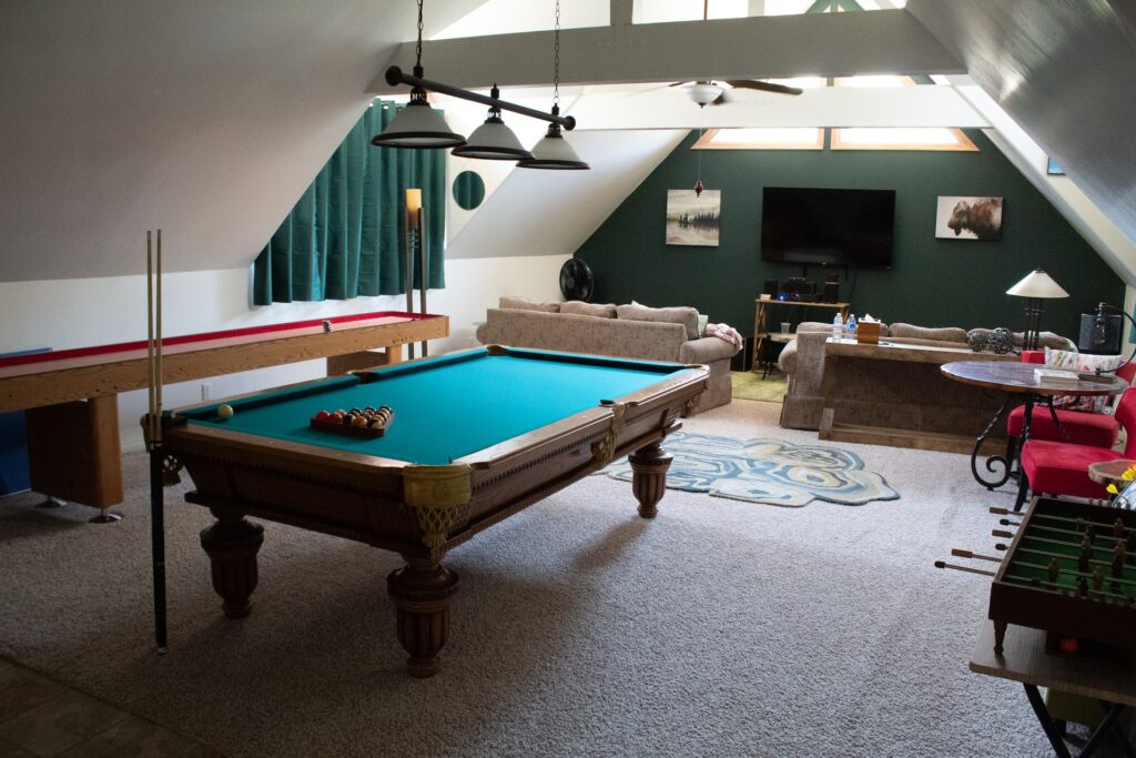 The Art of Creating an Immersive Poker Room