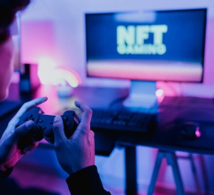 Plateformes de Jeux Décentralisées : Redéfinition du Développement et de la Distribution de Jeux